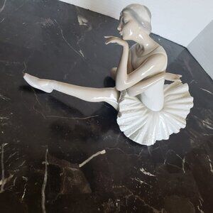 Lladro Death of the Swan White Matte Porcelain Figurine Retired Broken fingers